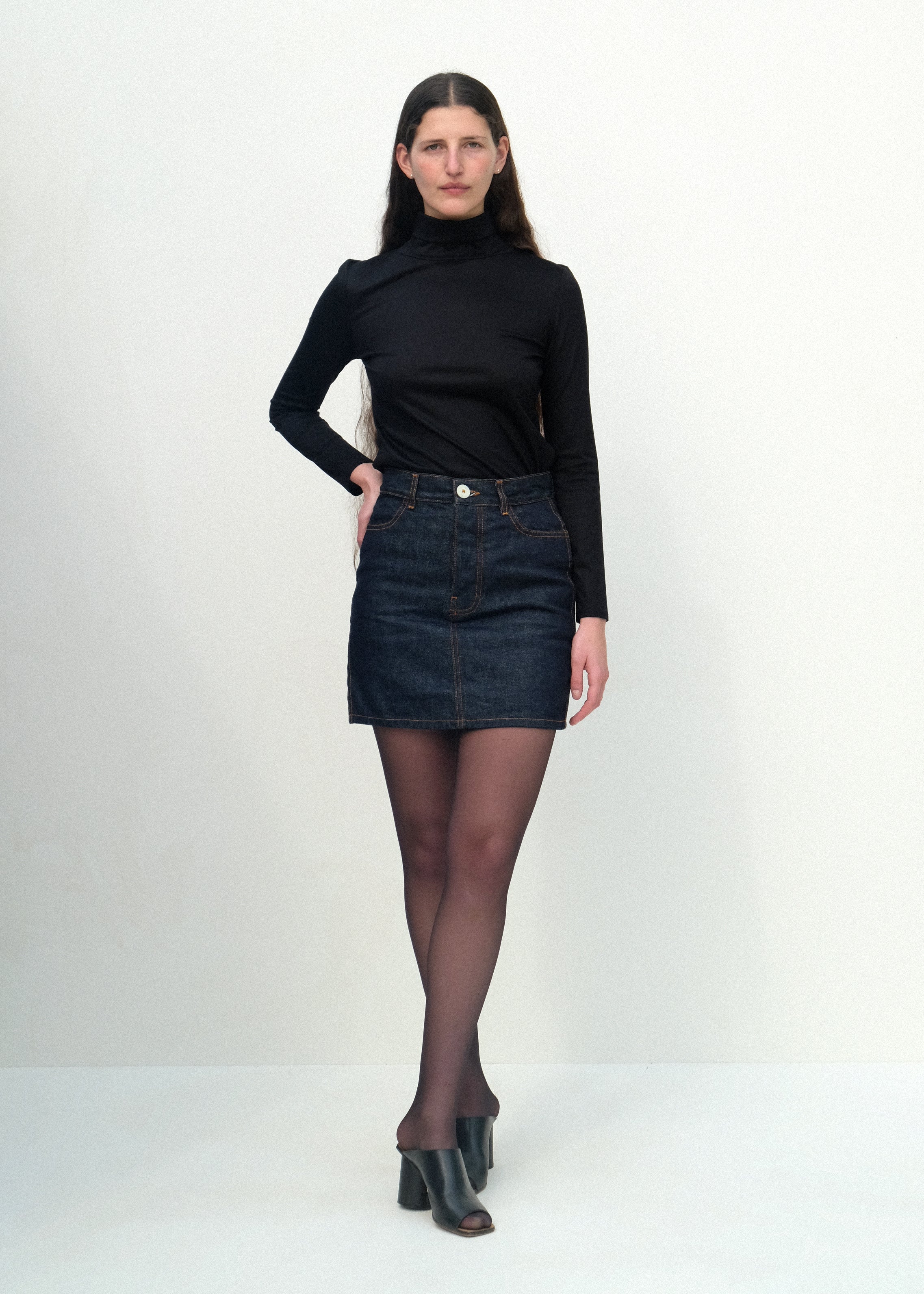 Classic Turtleneck - Black - Jesse Kamm