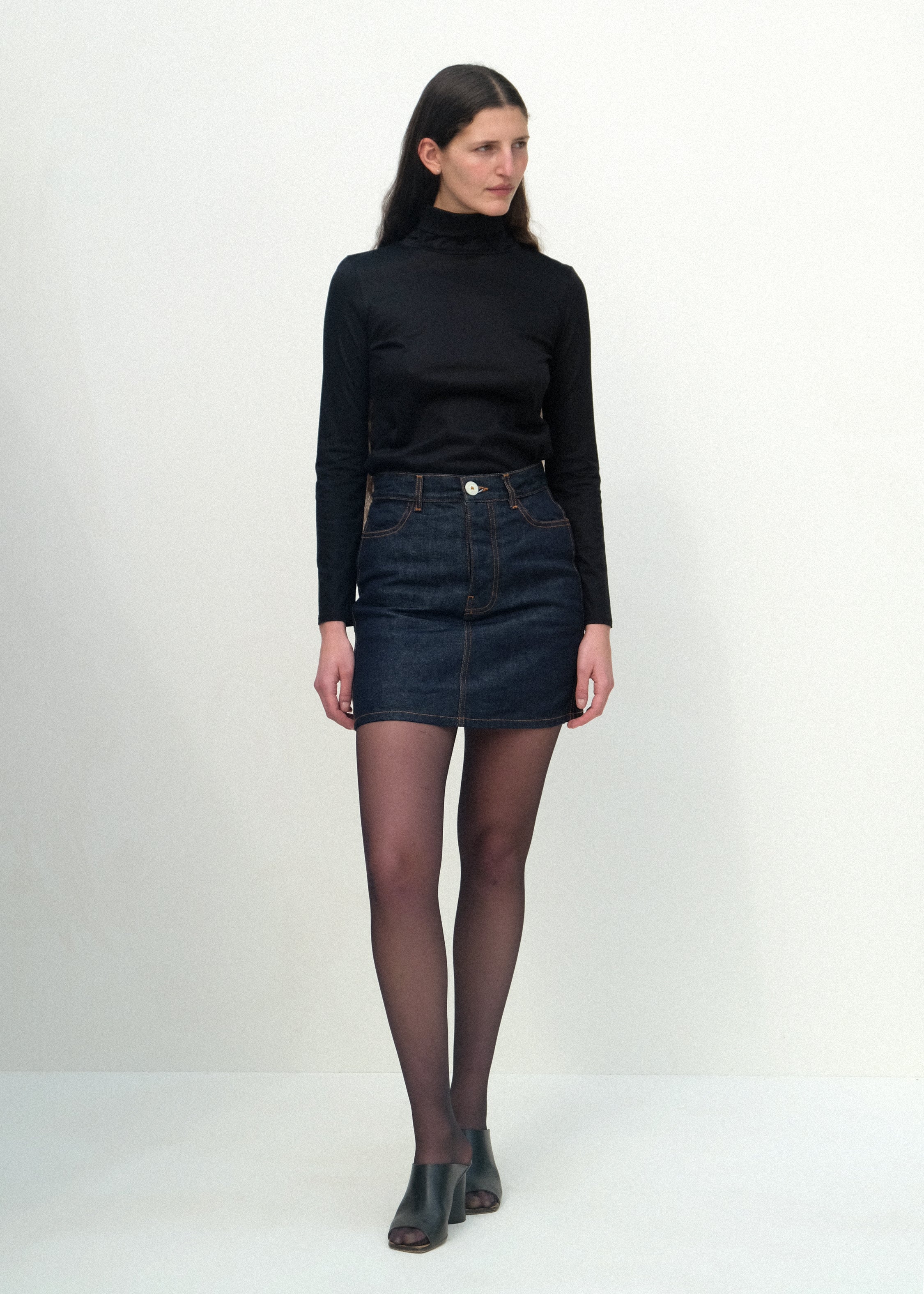 Classic Turtleneck - Black - Jesse Kamm