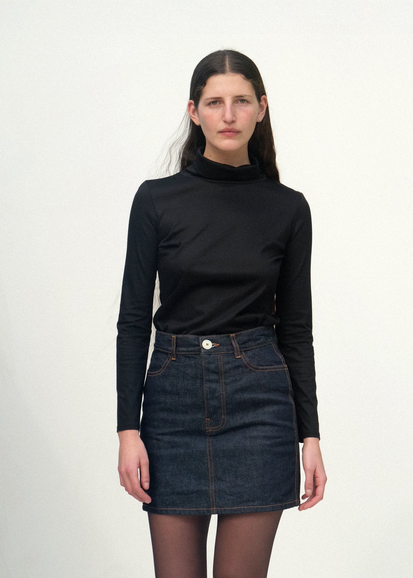 Classic Turtleneck - Black - Jesse Kamm