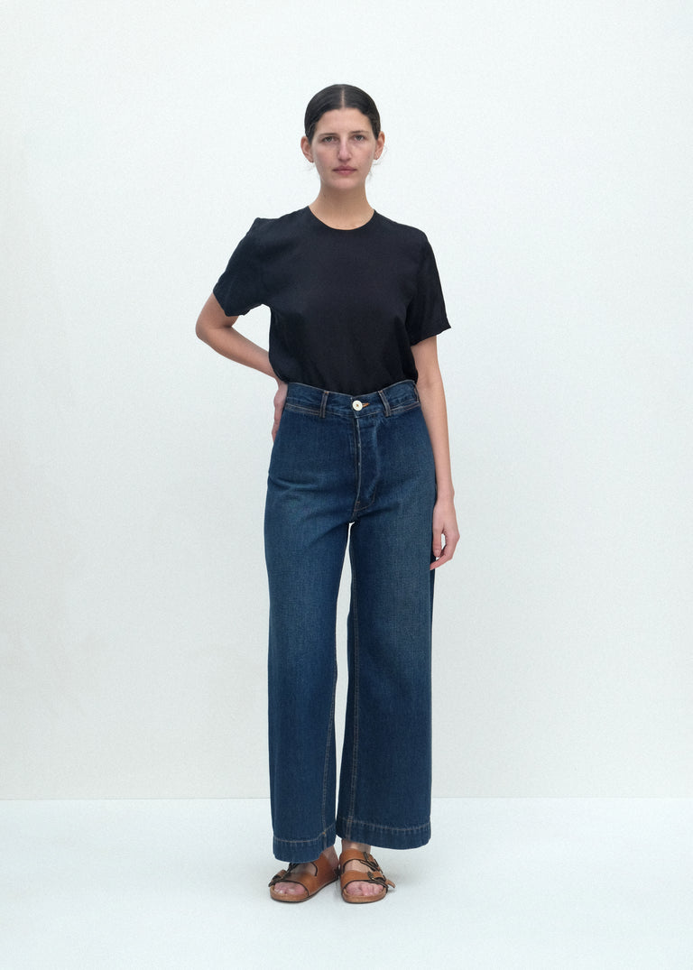 Steinem Tee - Black - Jesse Kamm