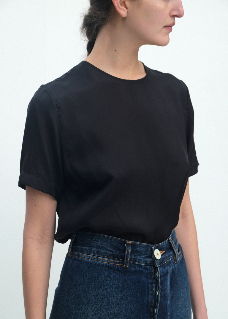 Steinem Tee - Black - Jesse Kamm