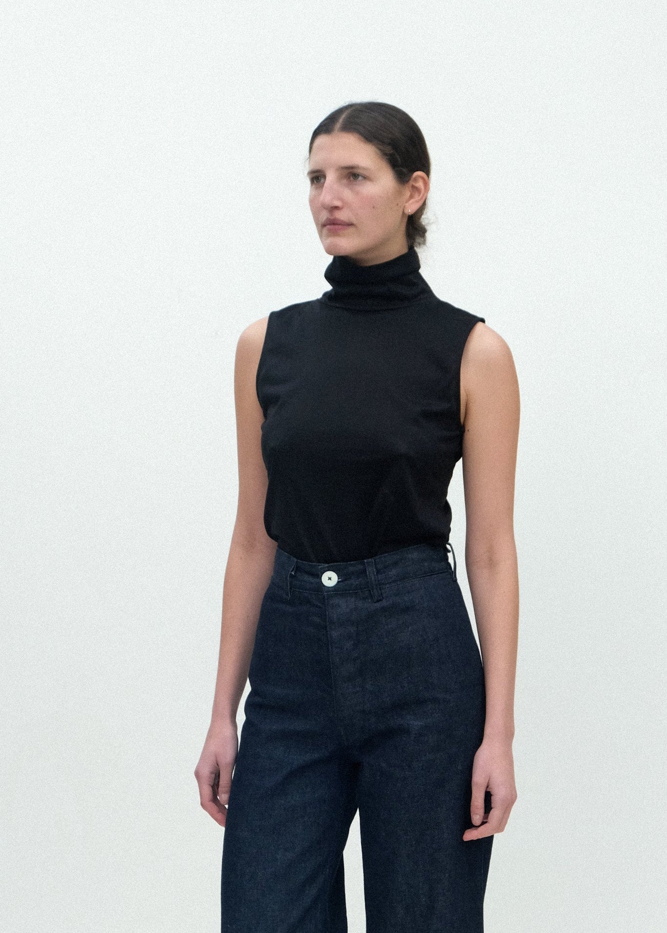 Sleeveless Turtleneck - Black - Jesse Kamm
