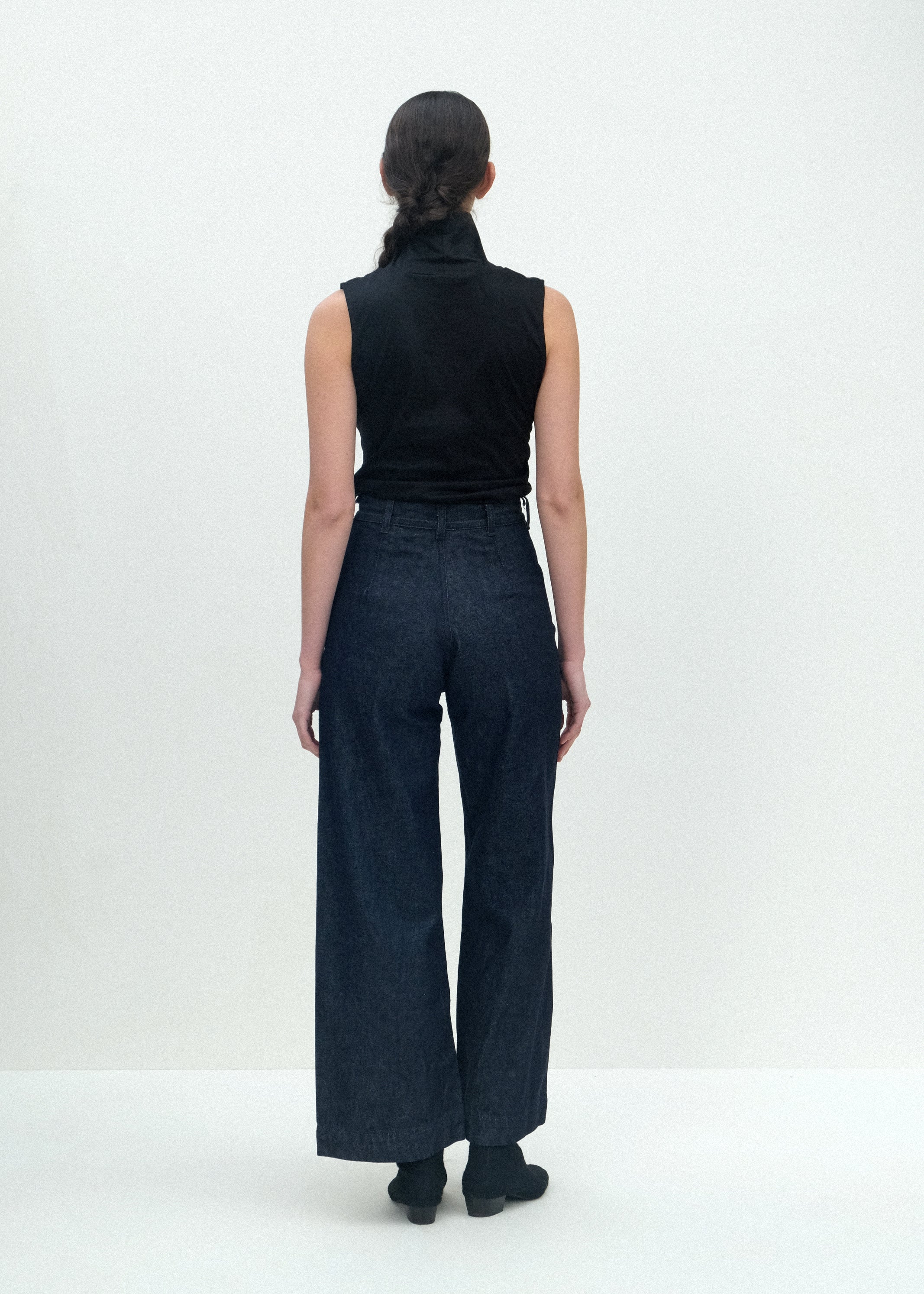 Sleeveless Turtleneck - Black - Jesse Kamm